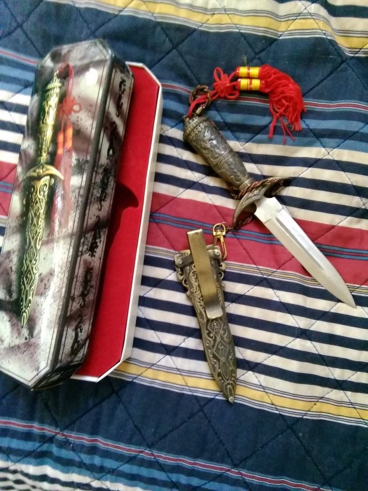 Decorative traditional chinese dagger
