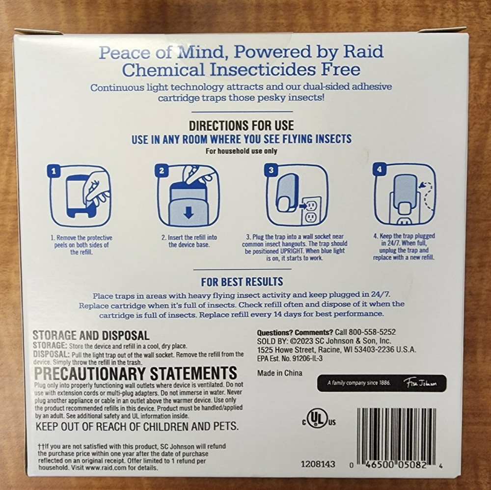 Raid Essentials Flying Insect Light Trap Starter Kit, 1 Plug-In Device 4 Refills