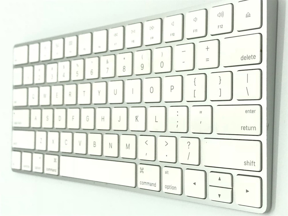 Apple Magic 2 Keyboard A1644 Rechargeable wireless Keyboard lighting bluetooth