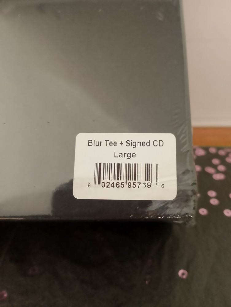THE DICHOTOMY BOX SET - BLUR TEE + SIGNED CD. Limited Edition. Size Large