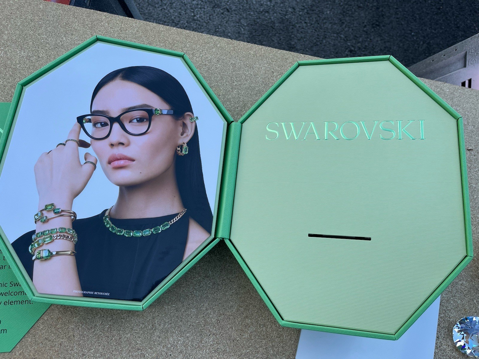 New SWAROVSKI Eyeglasses Sunglasses Platform Display Stand with CRYSTAL