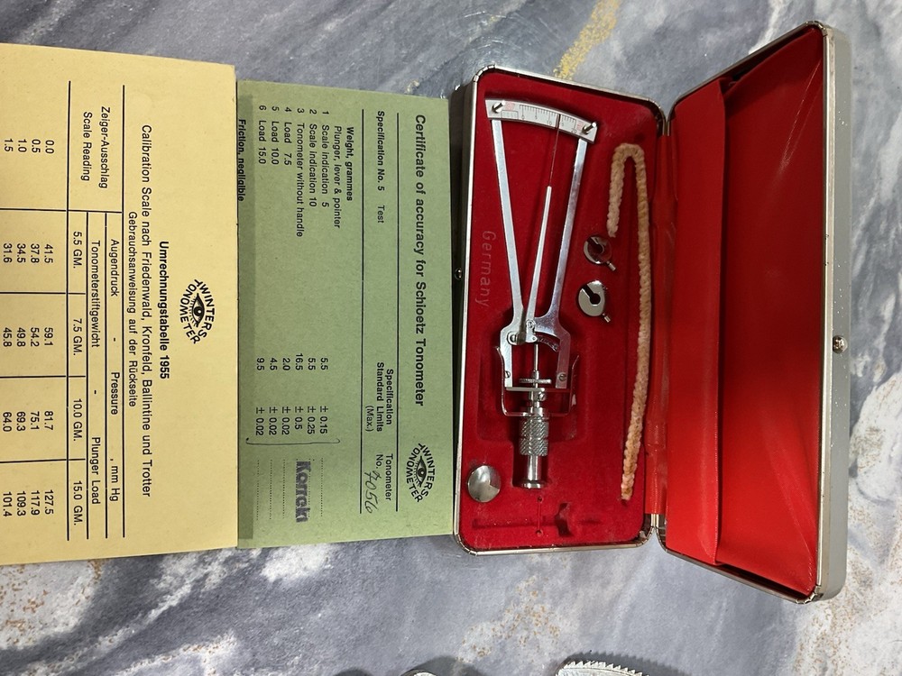 VINTAGE SCHIOETZ - TONOMETER 1955 IMPROVED ORIGINAL BOX PAPERWORK