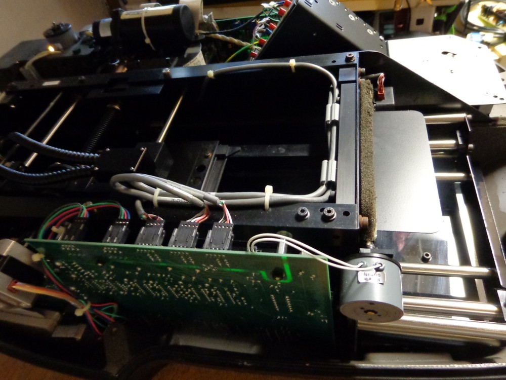 BIOTEK MODEL FL600 MICROPLATE FLUORESCENCE READER (Power Test Only)