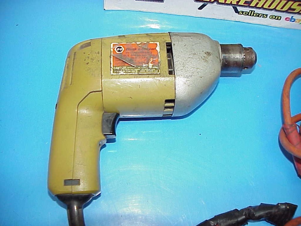 VINTAGE BLACK & DECKER TOOLS 3/8" Variable Speed Reversing Drill