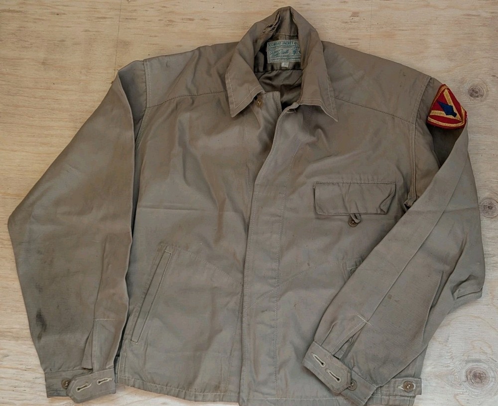 WW2 1940s Tan Combat Jacket W/ 4th Marine Patch
