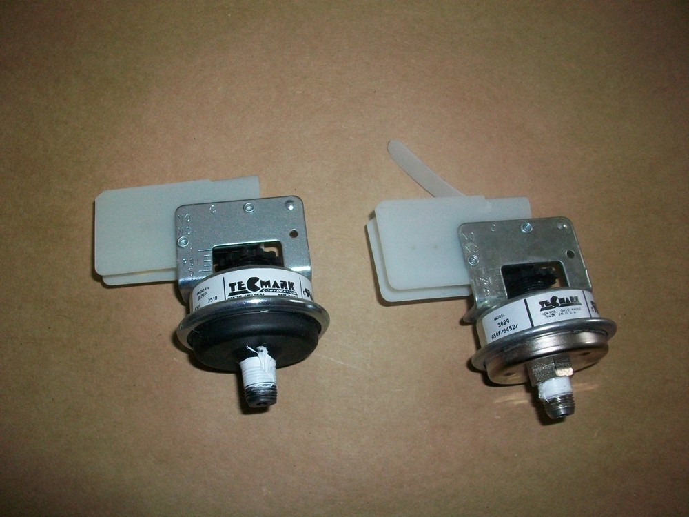 2pc Tecmark 3029 & 3029P  Pressure Switch   USED