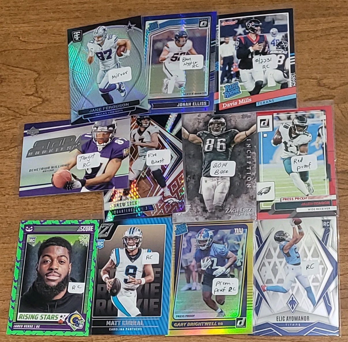 FOOTBALL LOT OF 20 CARDS w/ AUTO, JERSEY, PATCH, SERIAL #d, RC PRIZMS, SP -- #1
