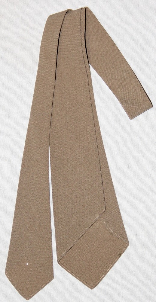 ORIGINAL WWII KHAKI WOOL UNIFORM NECK TIE