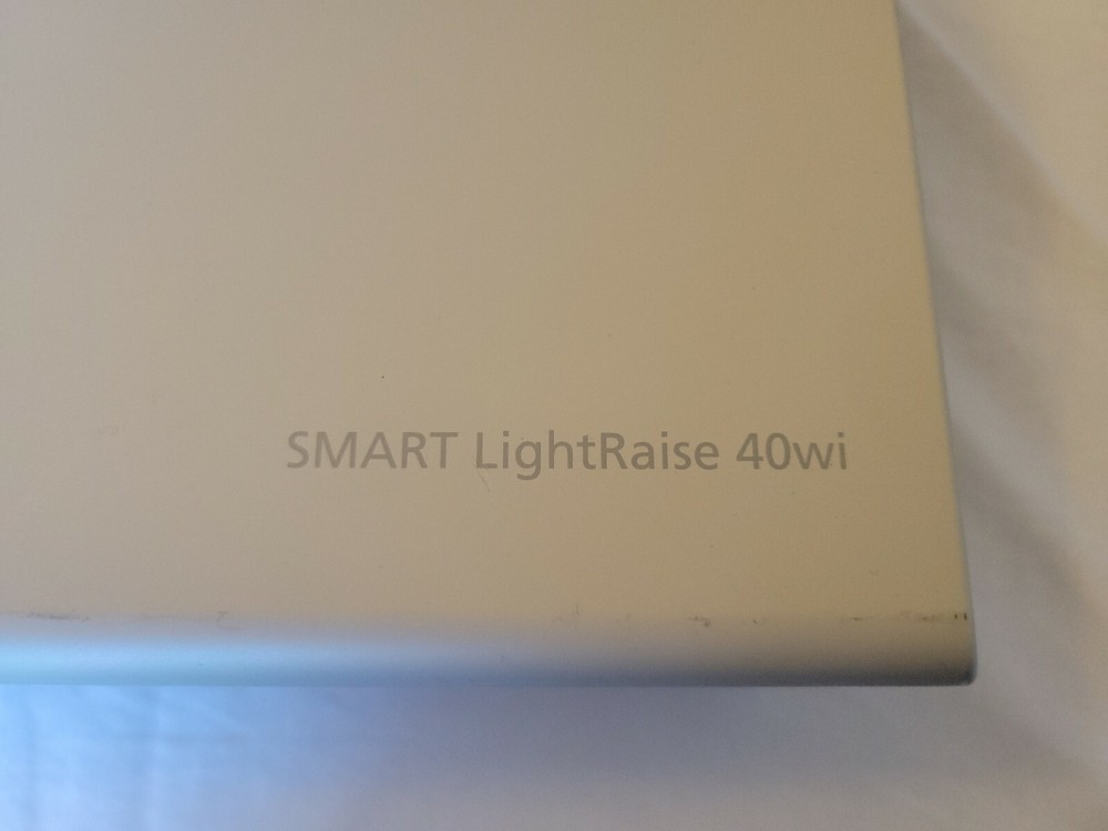 Smart LightRaise 40wi SLR40wi Ultra Short Throw Interactive 3D Projector + Mount