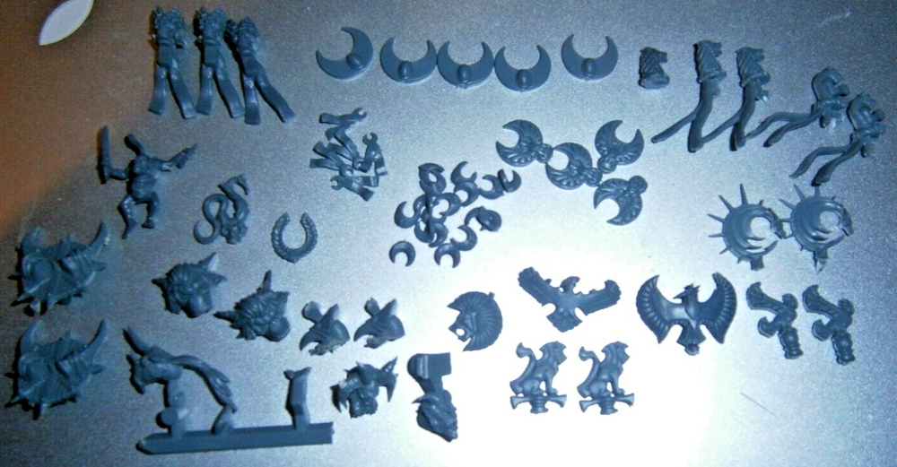 Warhammer various standard/flag add-on bits x64 pieces