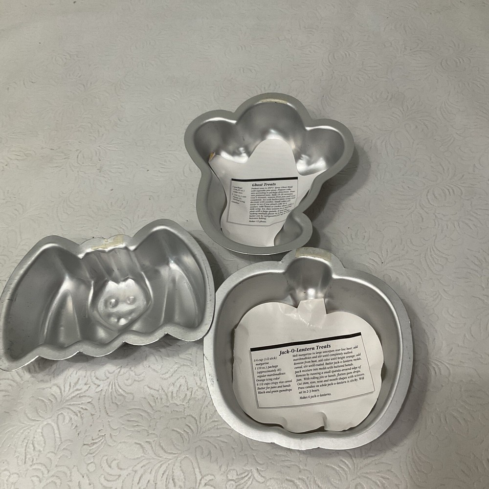 Three(3)Wilton Mini Cake Pan Singles Mild Halloween Ghost Bat Pumpkin NEW