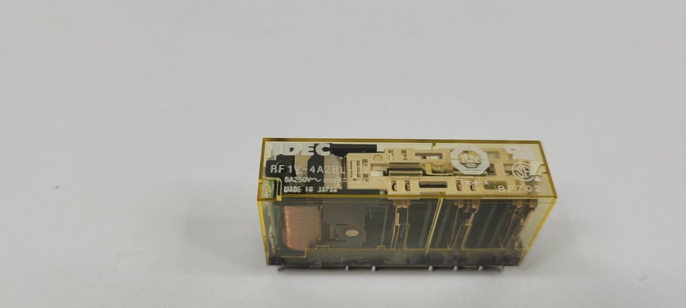 IDEC RF1V-4A2BL-D24 Relay, Force Guided, 4NO-2NC, DC24V, LED, PCB terminals