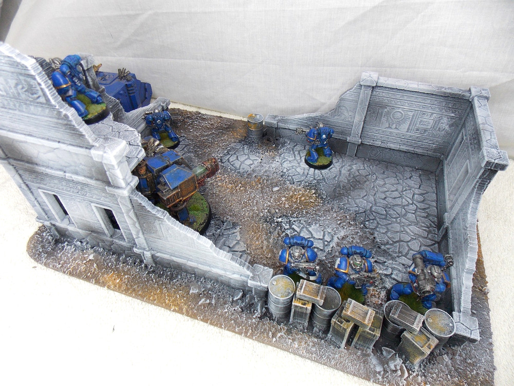 WARGAMING TERRAIN PAINTED BUILDING