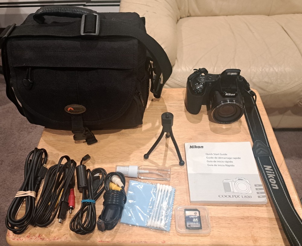 Nikon Coolpix L820 digital camera