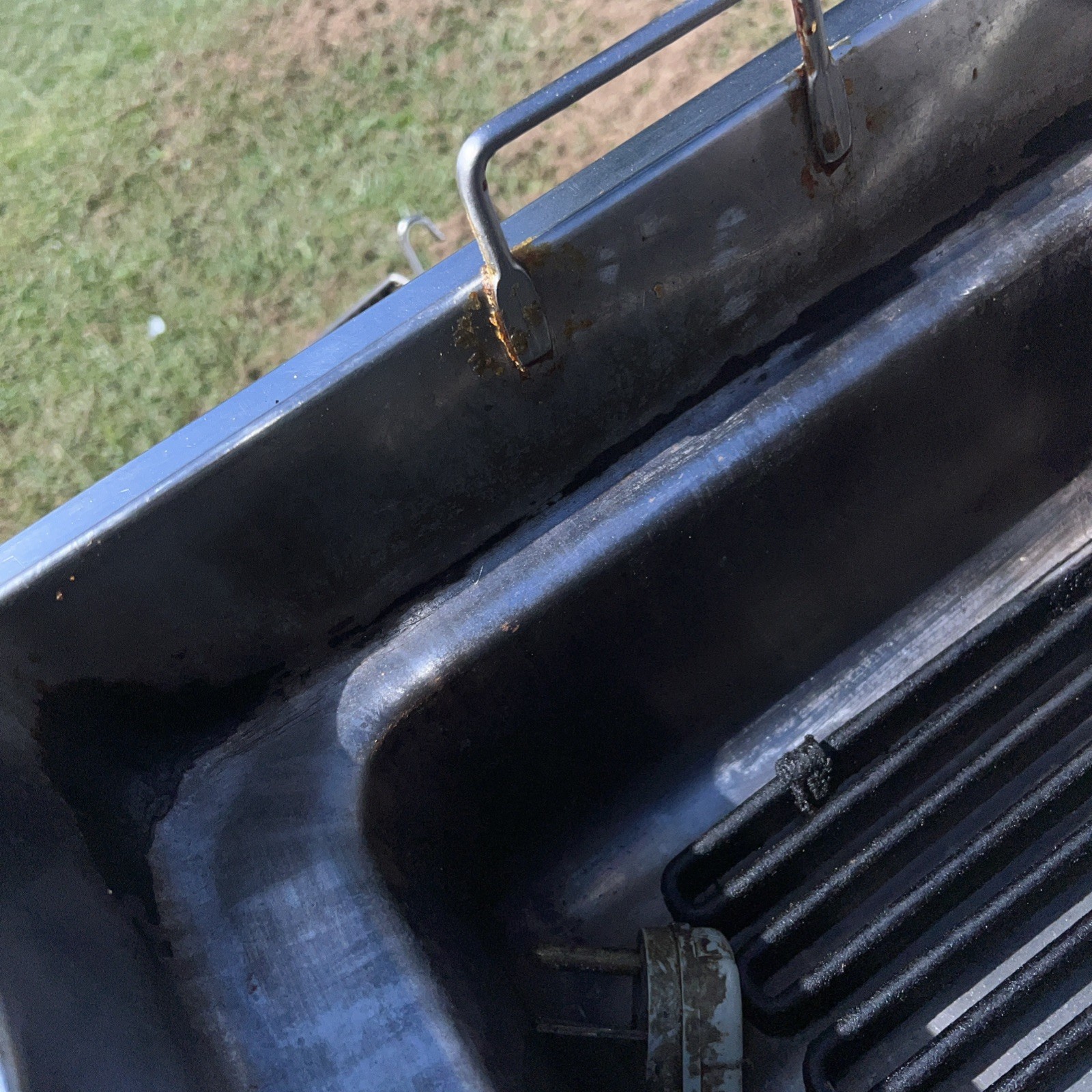 Wells F-49 Countertop 15lb Low Wattage Single Basket Electric Fryer A