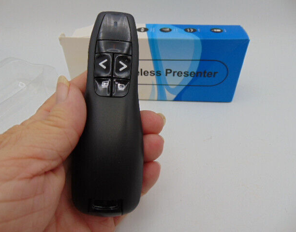Qui Technology Wireless Presenter Clicker & Laser Pointer 2.4GHz USB Receiver