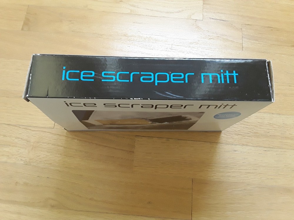 PERFECT SOLUTIOJS ICE SCRAPER MITT remove ice & keep hand warm