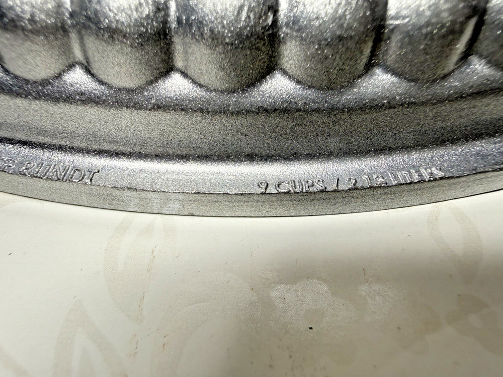 Nordic Ware Pine Bundt Pan 9 Cups Metallic