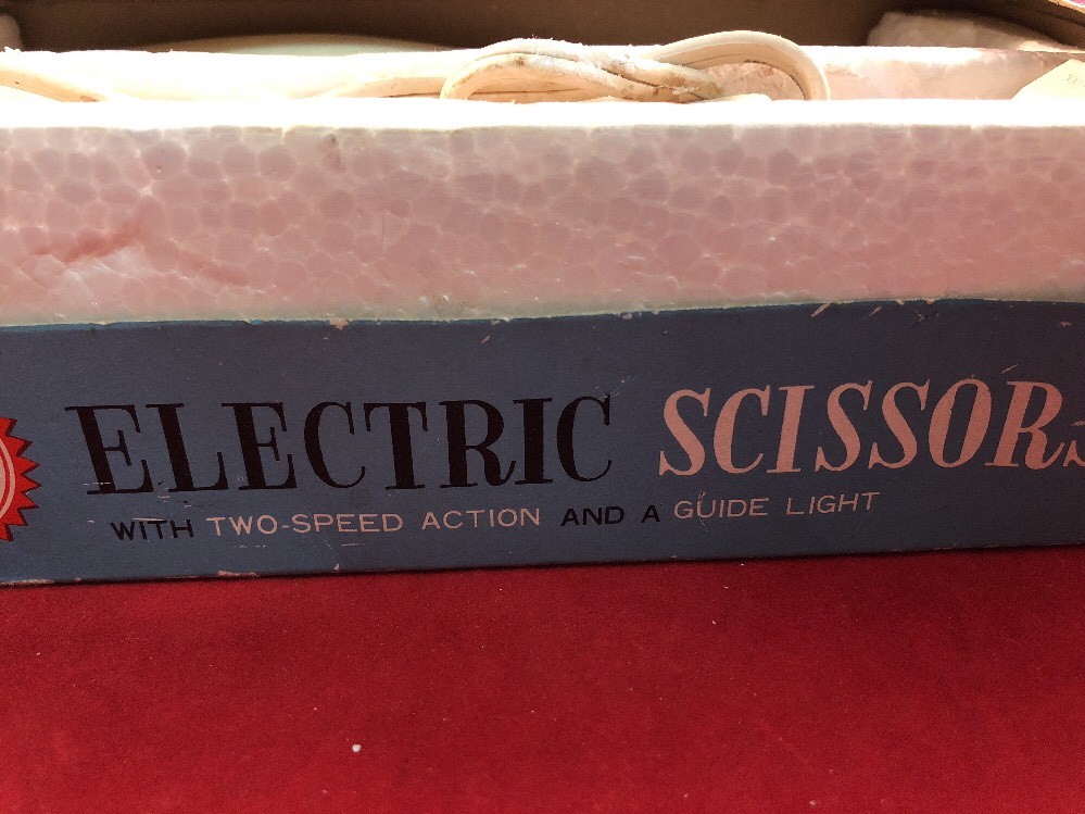 Vintage Sunmark 2 Speed Electric Scissors With Guide Light
