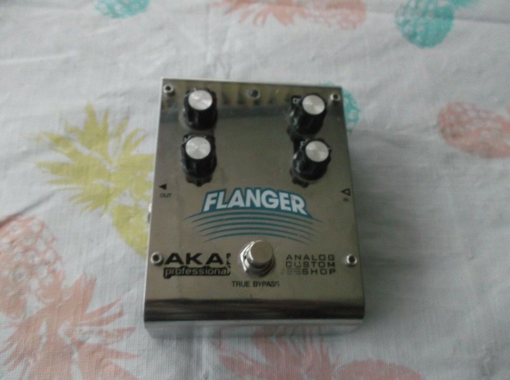 AKAI Flanger Effect Pedal( used)