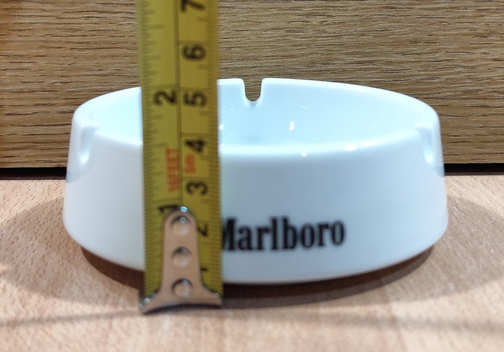 MARLBORO CIGARETTES ADVERTISIGN ROUND CERAMIC ASHTRAY