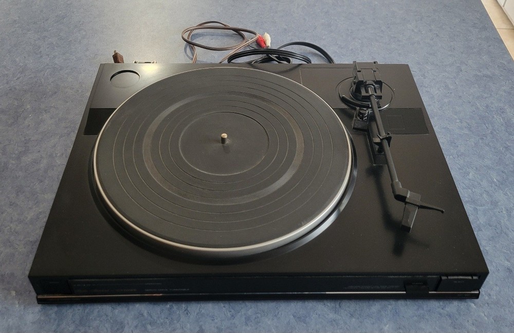 Fisher MT-881 Stereo Record Player **Untested** Needs Needle