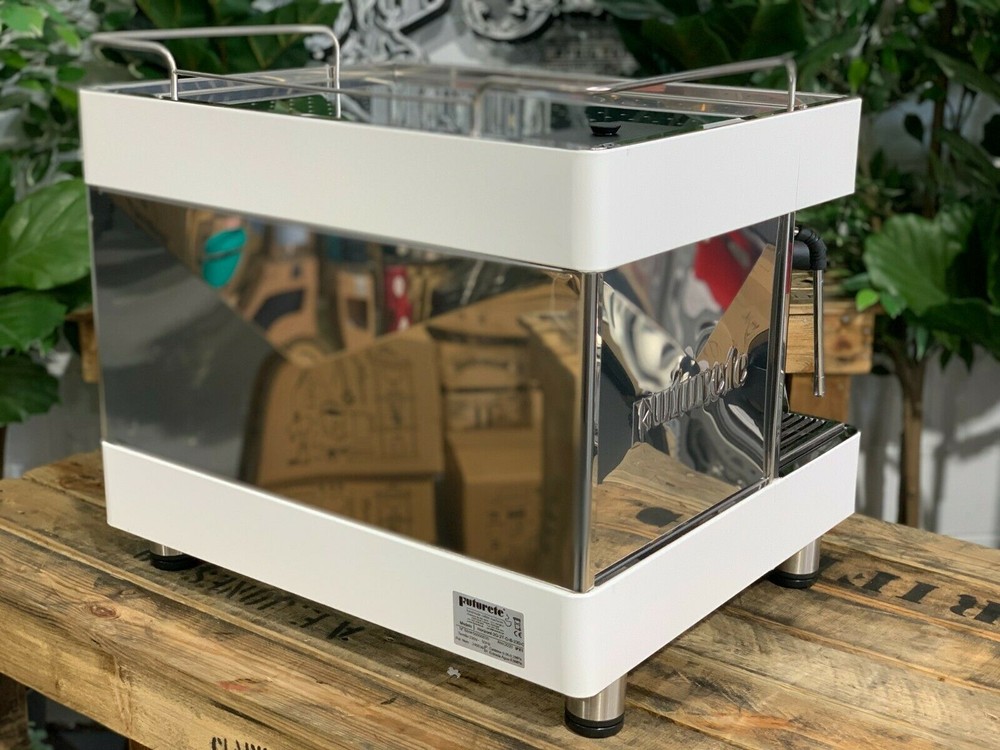 FUTURETE HORIZONT COMPACT 2 GROUP NEW WHITE TANKED ESPRESSO COFFEE MACHINE CAFE