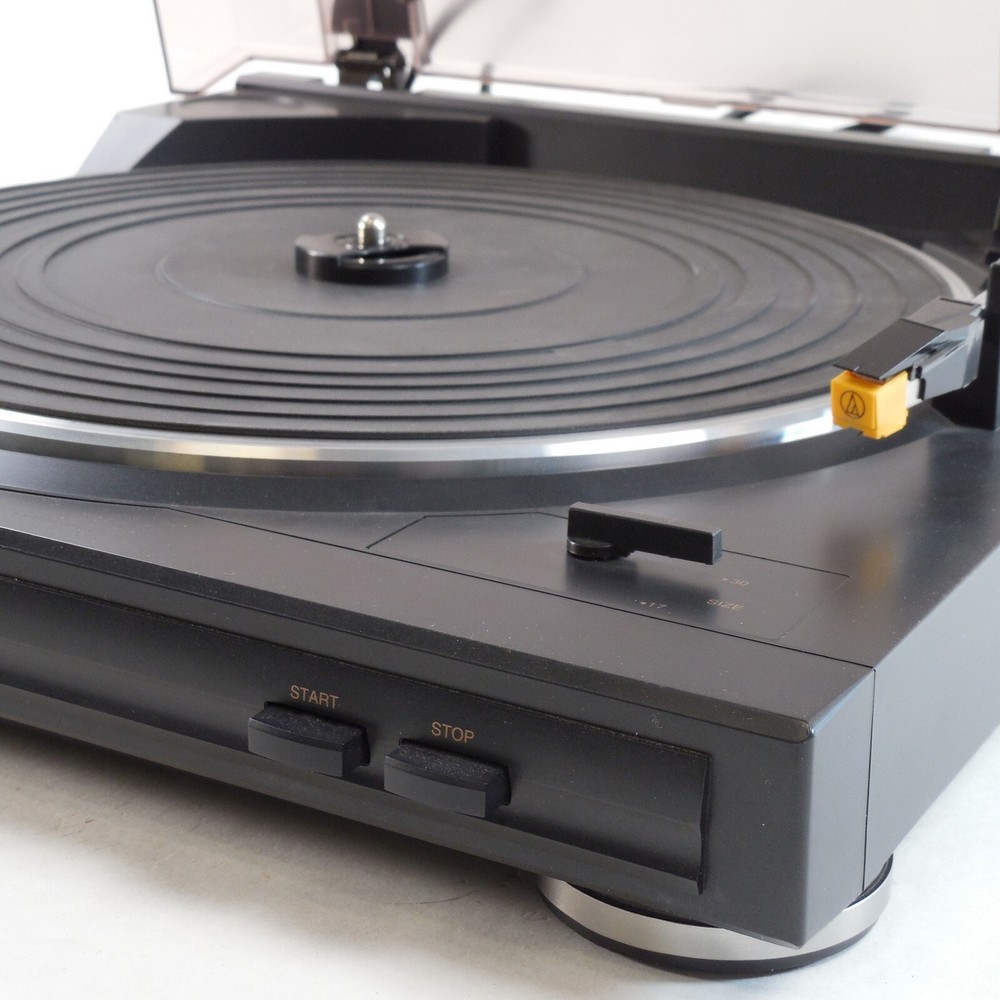 Denon DP-29F Turntable USED