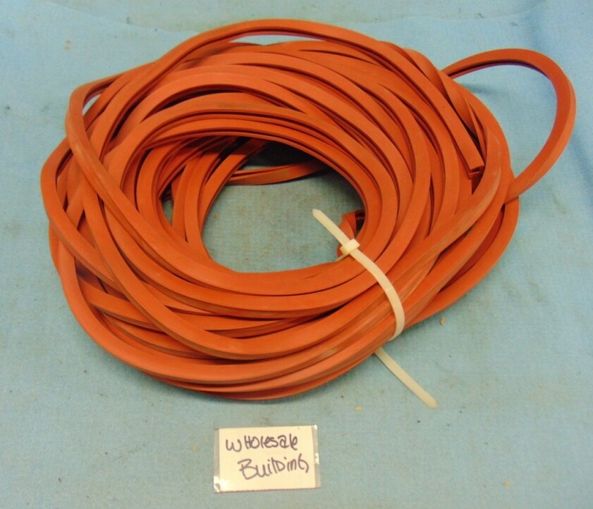 UNBRANDED RUBBER SEAL STRIP WIDTH: 1/2" LENGTH: 75'