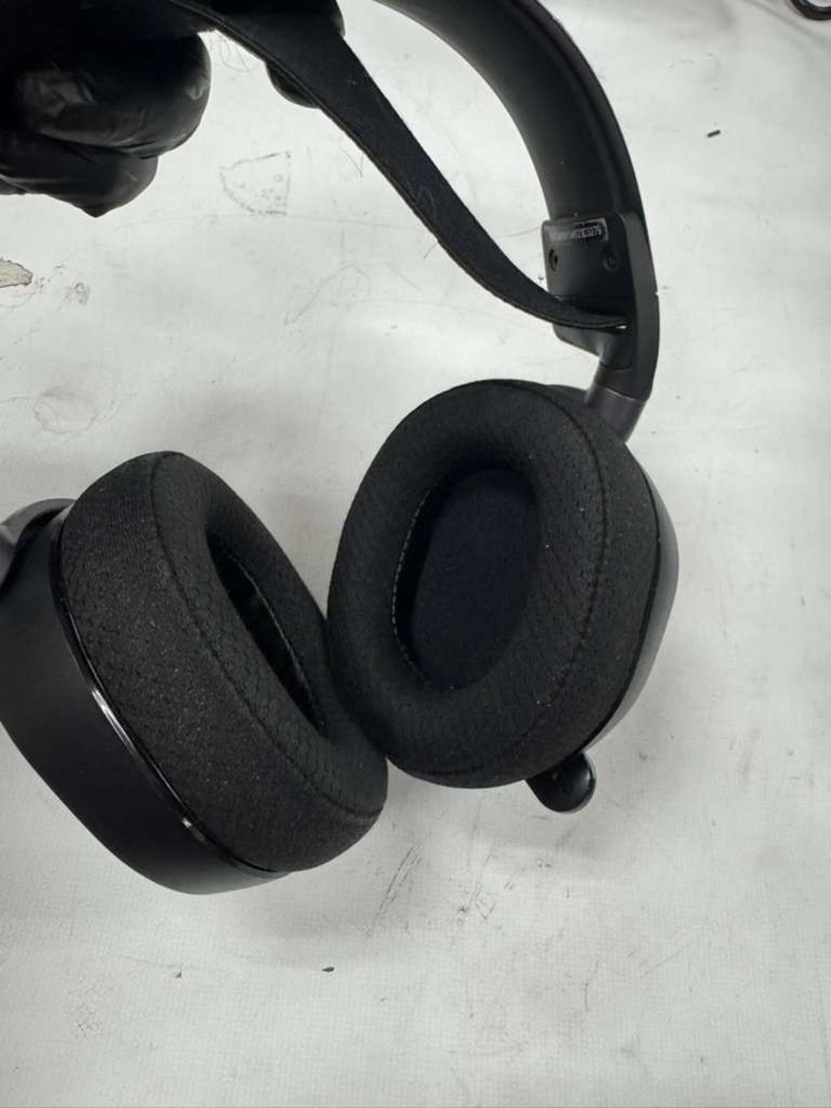 SteelSeries Arctis Pro Wireless Gaming Headset Wireless+Bluetooth for PS4 and PC