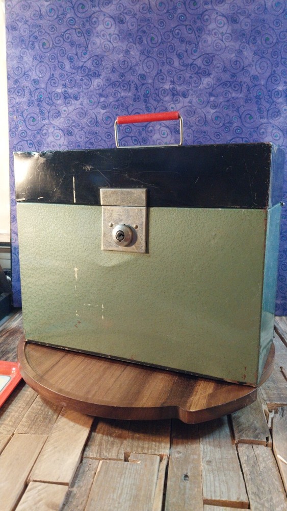 Old Metal Locking Box LOCK BOX SAFE PAPER FILE STORAGE
