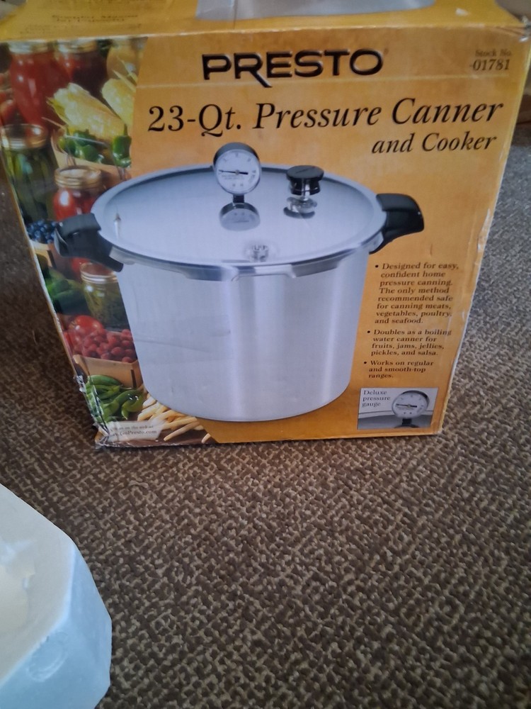 Presto 23-Quart Pressure Canner 01781