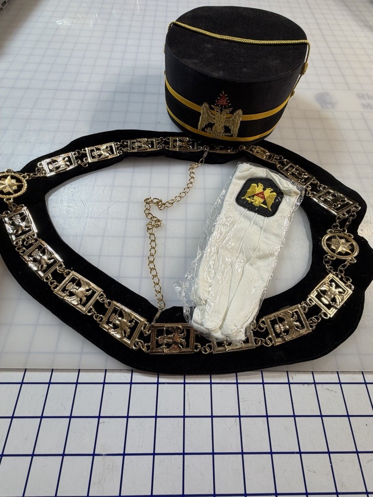 Masonic 33rd Degree Scottish Rite Crown Cap Case w/ Hat Collar Gloves