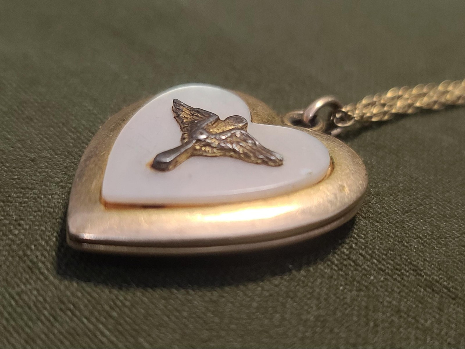 WW2 US Army Air Corps Heart Locket Necklace Mother of Pearl Sweetheart MOP 1940s