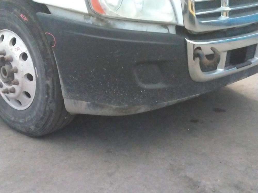 For 2011 FREIGHTLINER CASCADIA 113 BUMPER , OH