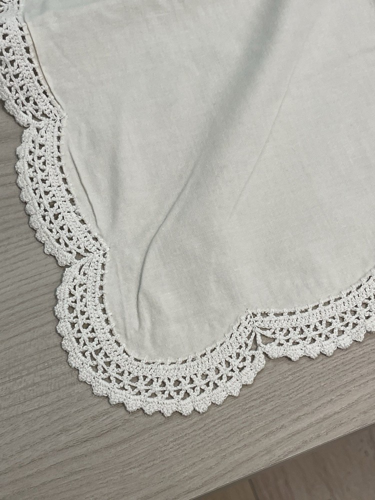Antique 20th Century Tablecloth - White