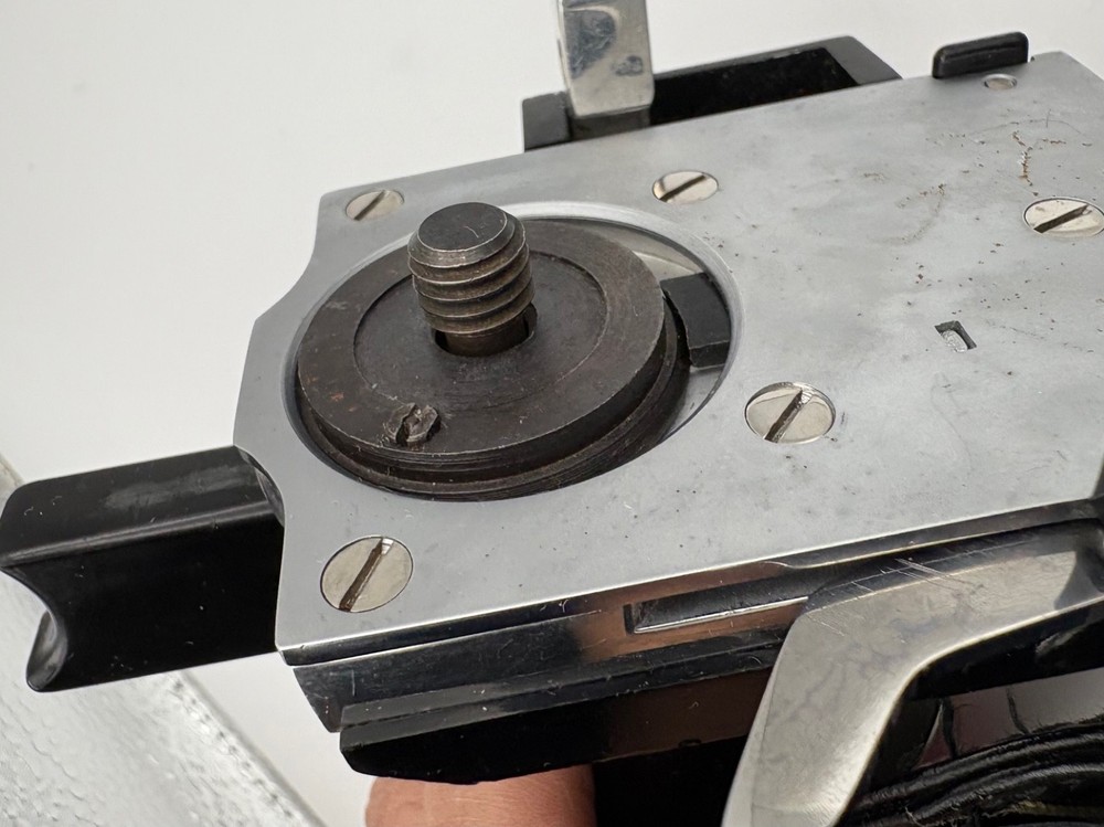 BOLEX 16mm RX HAND GRIP TRIGGER HANDLE W/Quick Release Disc REX 5 REX 4