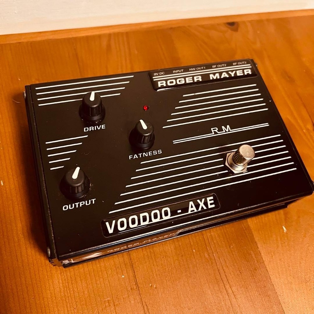 ROGER MAYER VOODOO-AXE Fuzz Pedal