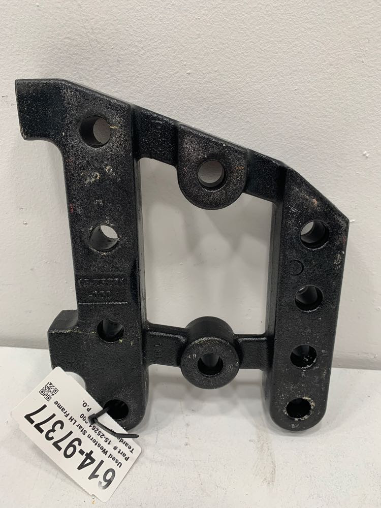 Western Star Frame Brackets 1525261000 (753-10185)