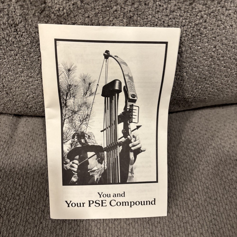 PSE Elite Graphite Compound Bow RH Cobra Sights With Manuals