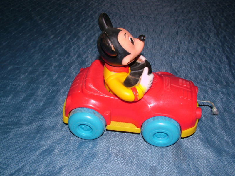 VNTGE KOHNER 1973 WALT DISNEY MICKEY MOUSE CAR PULL TOY