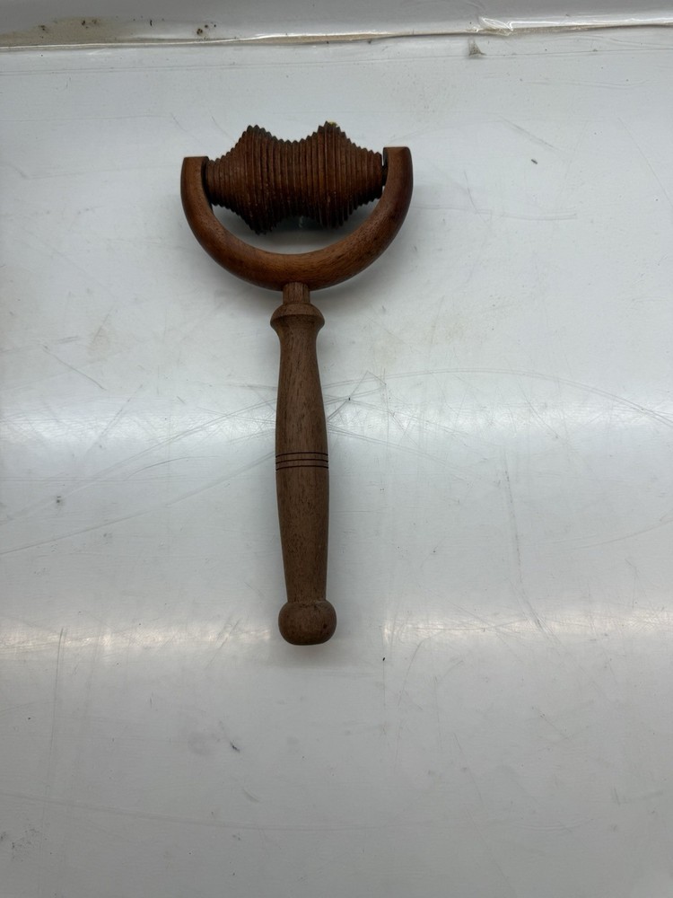 VINTAGE RED WOOD HAND HELD RIBBED, ROLLER  MASSAGE TOOL. SOLID WELL MADE. 5 IN.