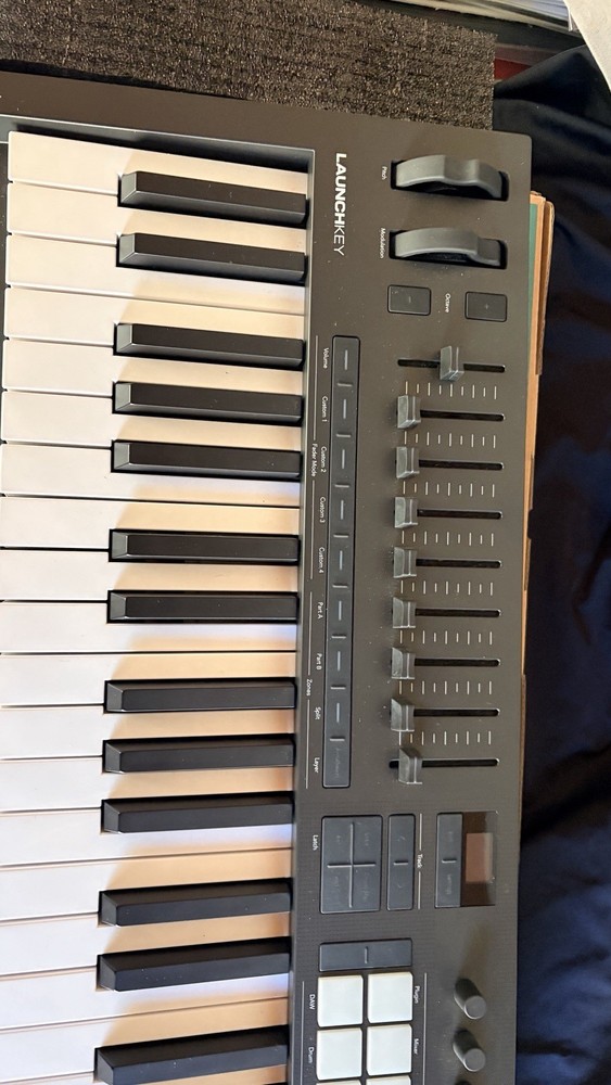 Novation Launchkey 49 MK4 49-key Keyboard Controller