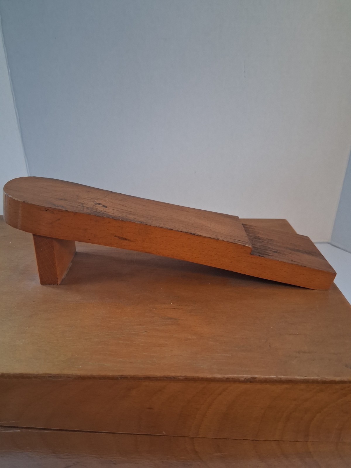 Vtg 1960's Shoe Shine Valet; Brush Kit Includ.; Dove Tail Wood Detail; EUC/Mint!