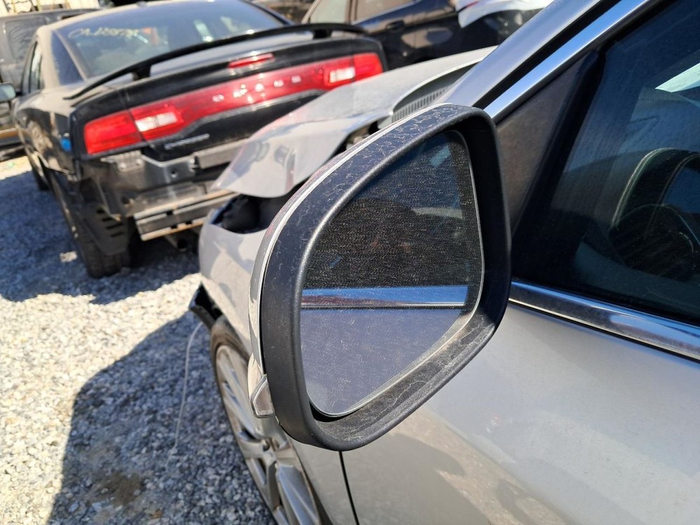 S60 2018 Glove Box 4843758