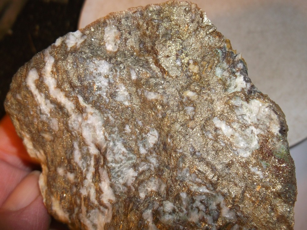 gold silver copper ore, 367 grams samples ,ore high grade .this is not