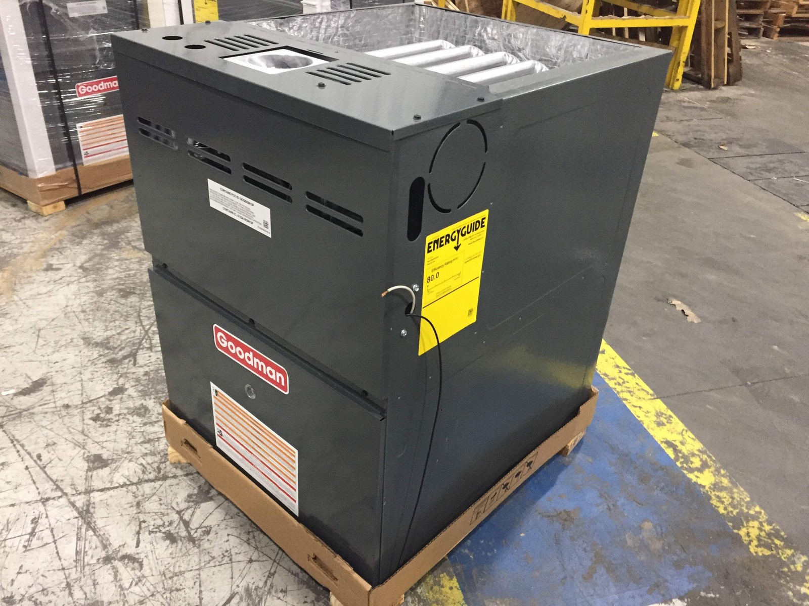 Goodman GMVC800805DX 80,000 BTU 2-Stg Up/Horizontal Comm Compat ECM Furnace 80%