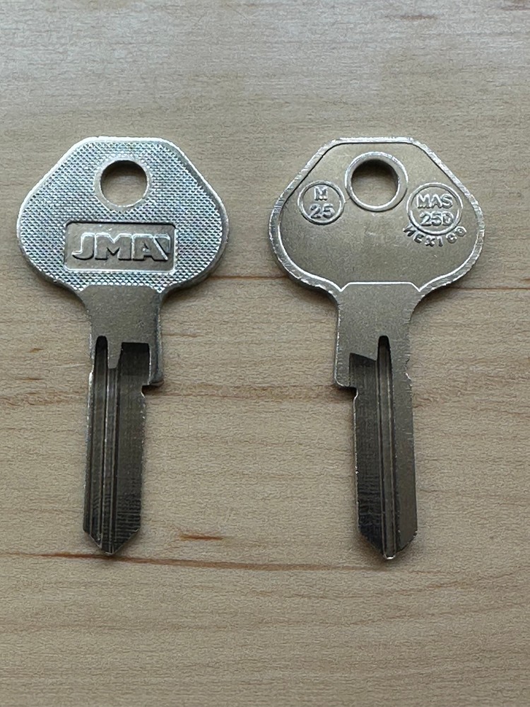 Master Padlock 6000B, 1092-6000B, M25, MAS-25D Cut To Your Code