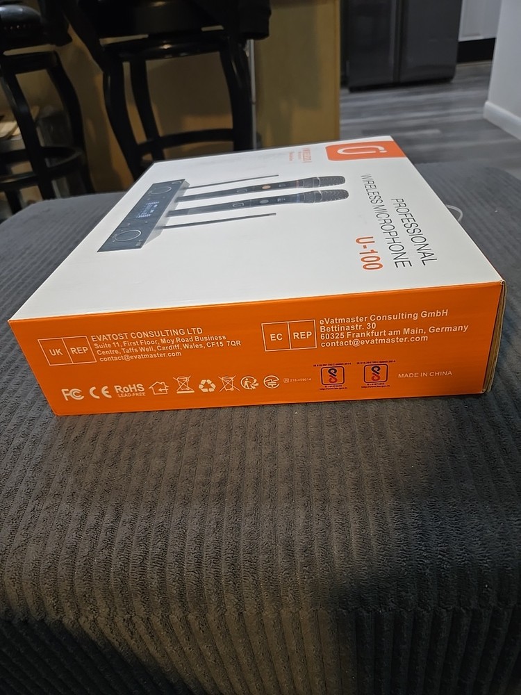 New In Box HWWR Wireless Professional Microphone