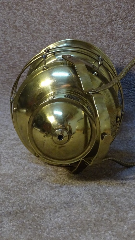 PETER GRAY & SONS RAILROAD CONDUCTOR LANTERN (C4)